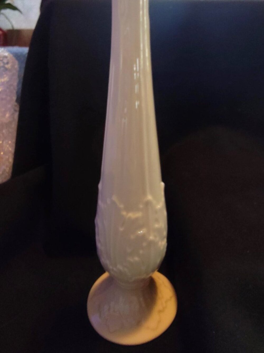 Retired 1690's Woodland Collection Vase. SHIPS FREE